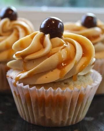 Coffee Cupcakes with Coffee Frosting