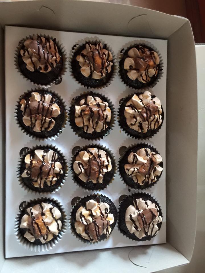 Butterfinger Chocolate Cupcake Recipe: Decorations