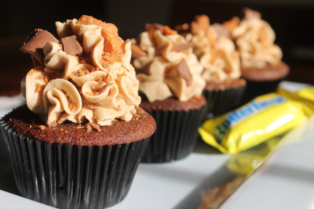 Peanut Butter Butterfinger Cupcake