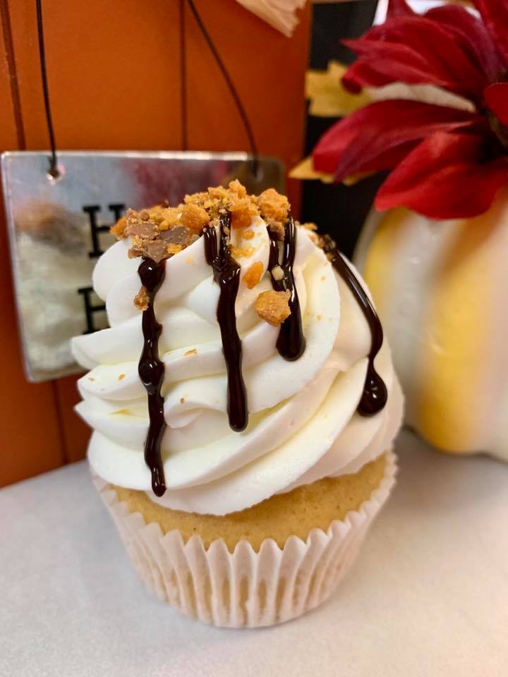 Butterfinger Cupcake with Filling Recipes: Step-By-step Processes