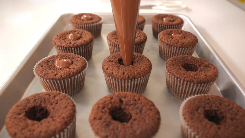 Bourbon Biscuit Cupcake Recipe A Decadent Delight: Key Ingredients