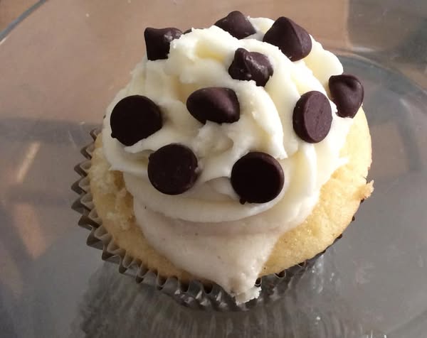 Cannoli Cupcake Recipes: A Sweet Italian Delight