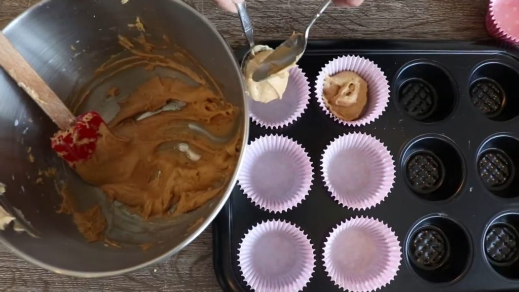 Chai Cupcake with Bourbon Espresso Frosting Recipe: Key Terms