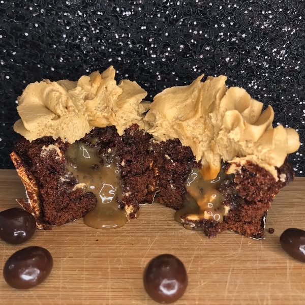 Chocolate Cupcake with Mocha Buttercream Frosting 