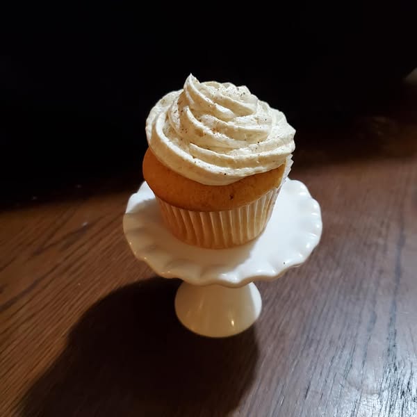 Eggnog Cupcakes with Bourbon Recipe: Key terms