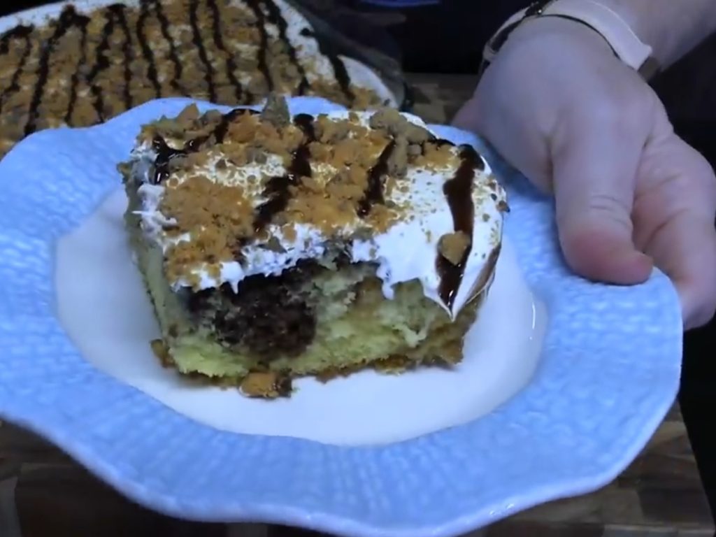 Butterfinger Poke cake Cupcake Recipes: Materials Needed