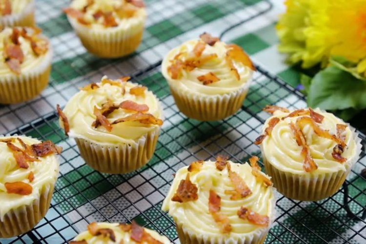 Maple Bourbon Cupcake with Bacon Recipes