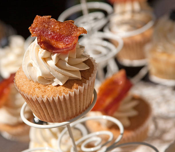 Maple Bourbon Cupcake with Bacon Recipes: Step-by-step Processes