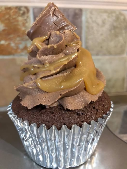 Salted Caramel Chocolate Cupcake Recipes: Final Touches