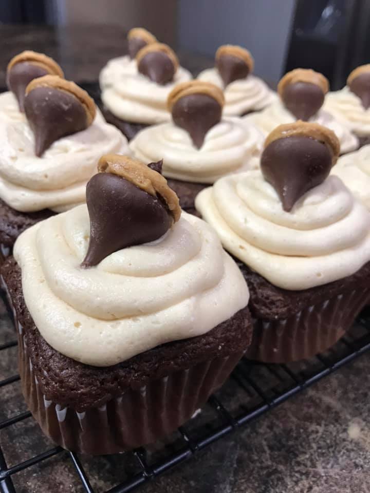 Butterfinger Cupcake with Filling Recipes